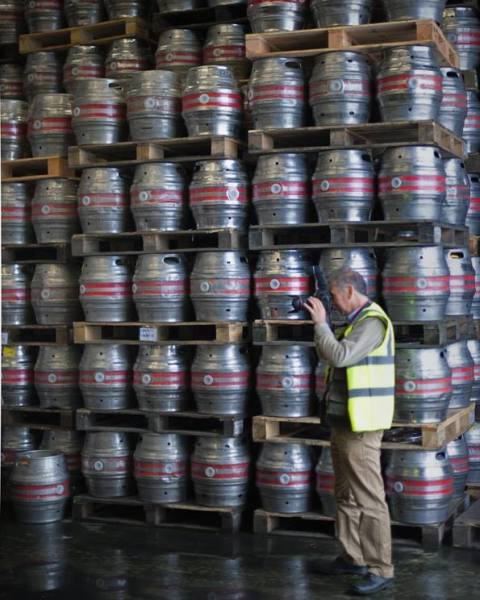 Chris Steele-Perkins photographing at the Dartmoor Brewery (Princetown, Devon, UK) for the Open for Business exhibition. (credit: Lee Jackson/Open for Business Facebook page)